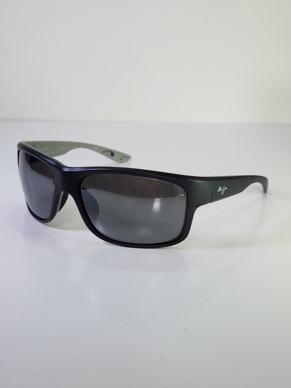 Southern Cross. Maui Jim Men's Polarized Sport Sunglasses.